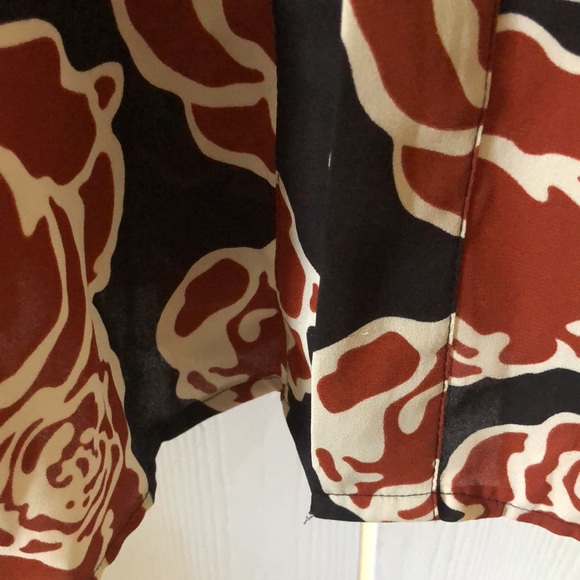 Woman’s long floral feminine fall button down maxi dress - Picture 8 of 14